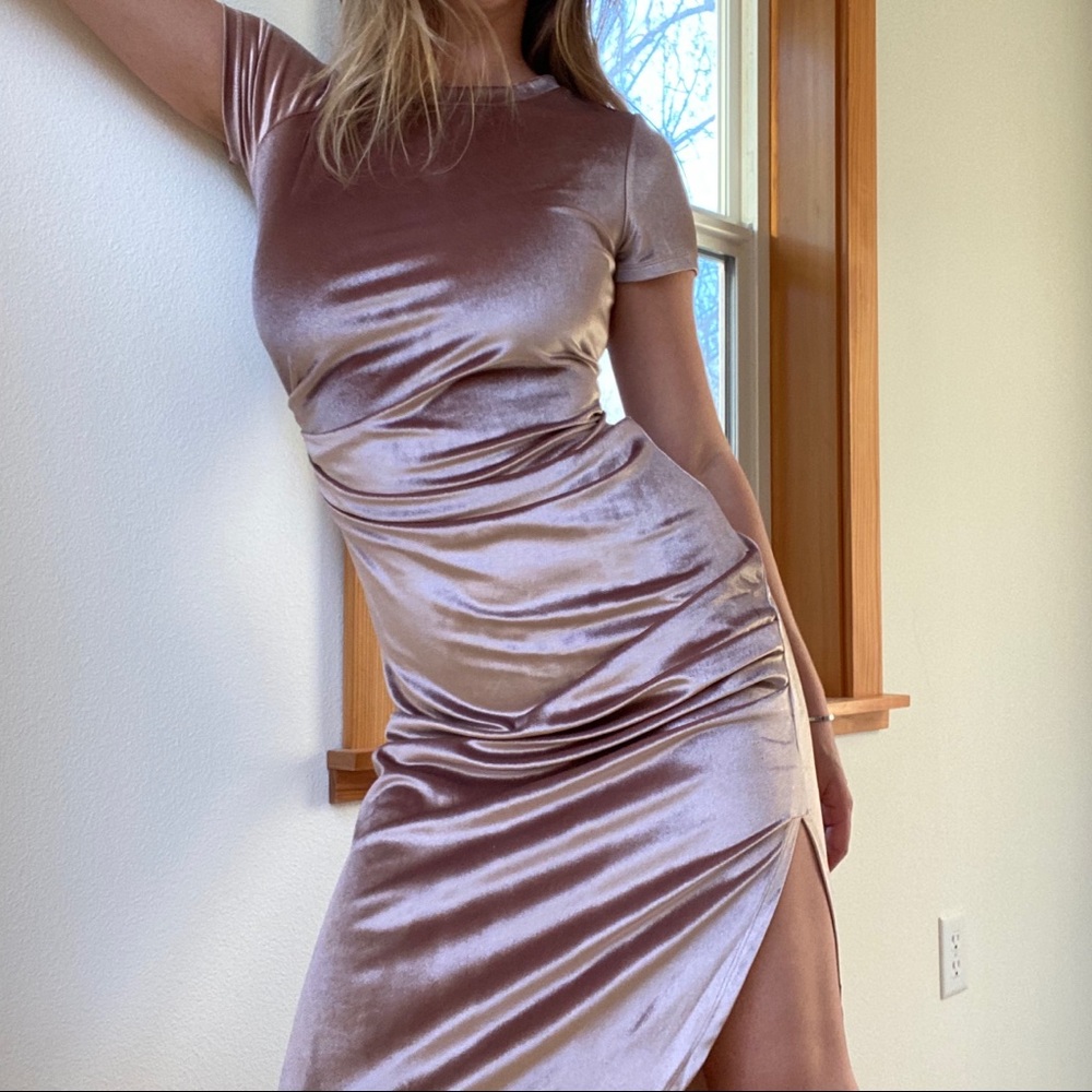 Sexy Light Pink velvet maxi dress with slit!